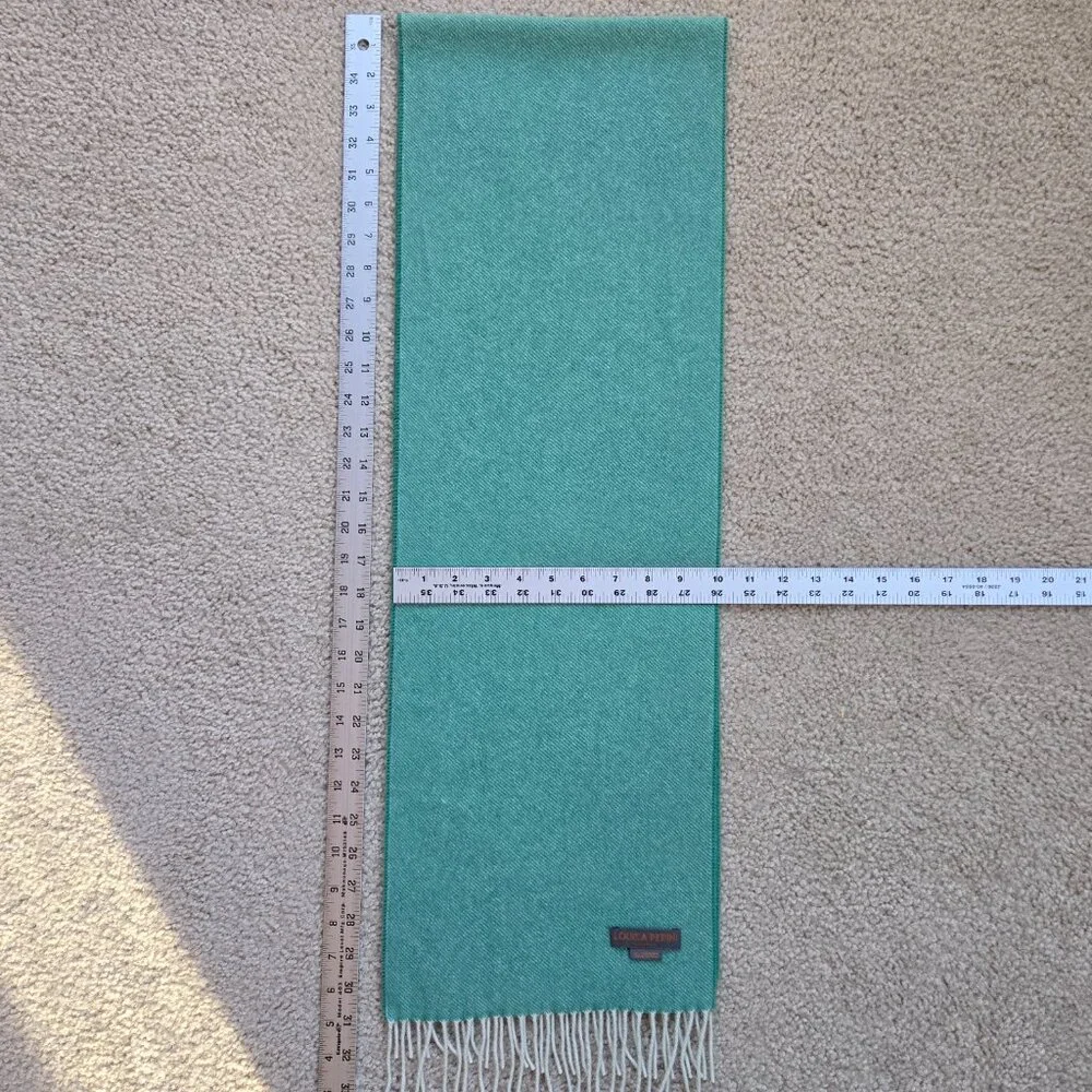 NWOT Cashmere Fringed Scarf Green Louisa Perini
